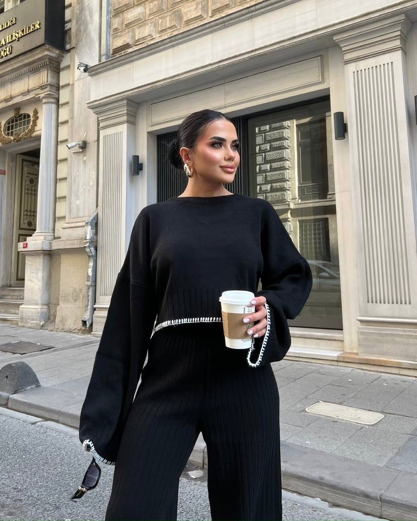 Black Loose Fit Set with Contrast Hem Detailing