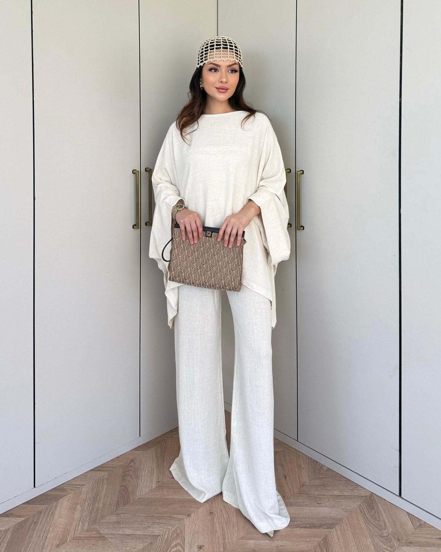 Linen Blend Oversized Two-Piece Set | طقم كتان أوف وايت أوفرسايز