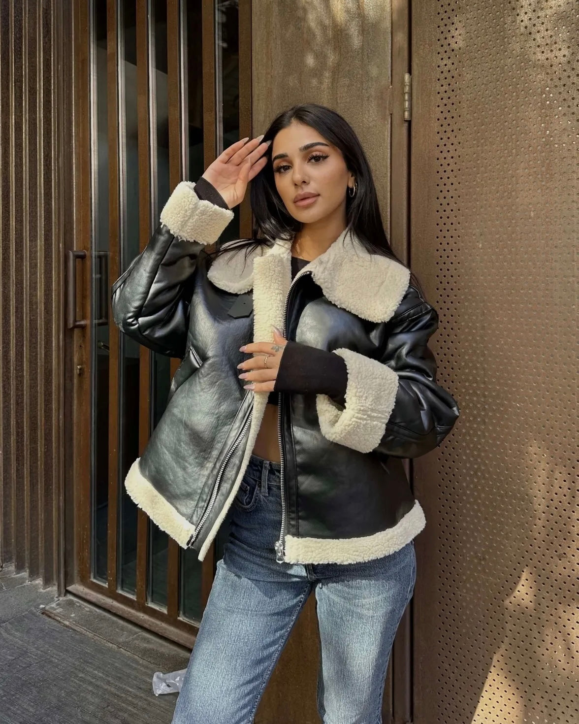 מעיל עור אוברסייז שחור