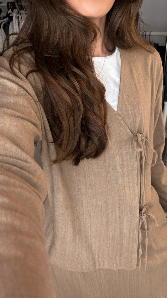 Khaki Linen Front-Tie Co-Ord Set | طقم كتان كاكي بربطات أمامية