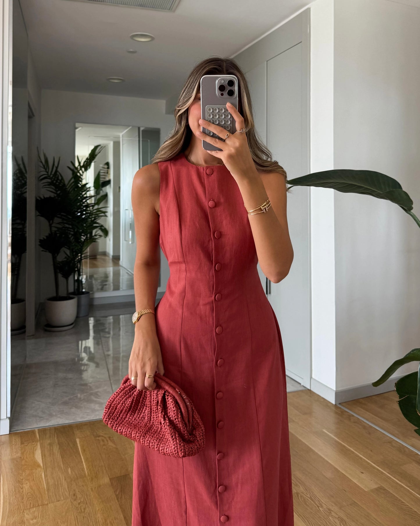 Terracotta Button-Down Linen Dress with Back Tie | فستان كتان كرميدي بأزرار أمامية وربطة من الخلف