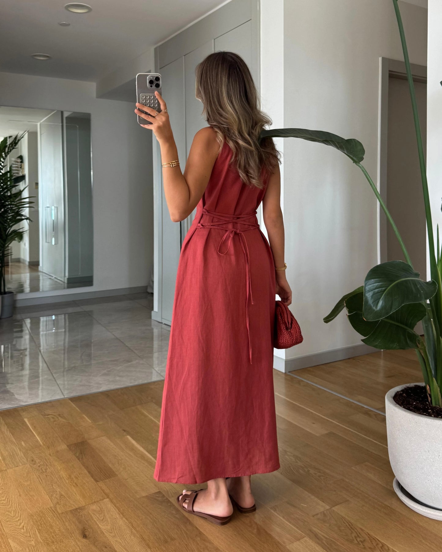 Terracotta Button-Down Linen Dress with Back Tie | فستان كتان كرميدي بأزرار أمامية وربطة من الخلف