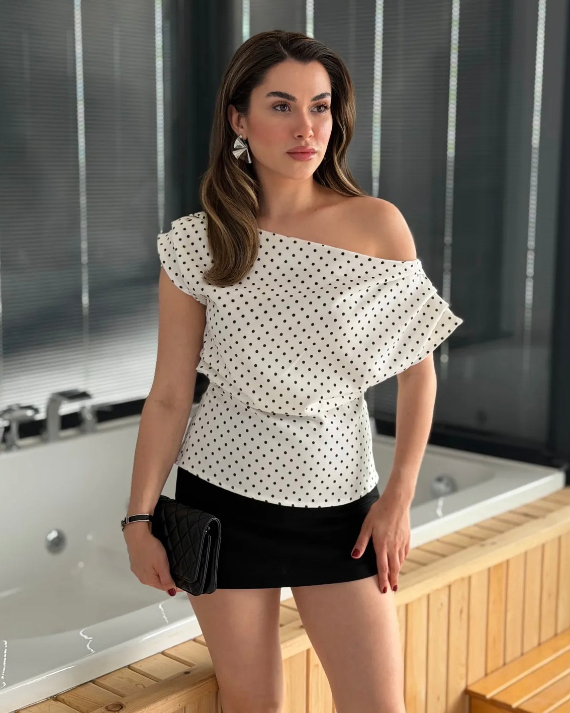 Black Polka Dot Off-Shoulder Top | توب منقط بقصة أوف شولدر