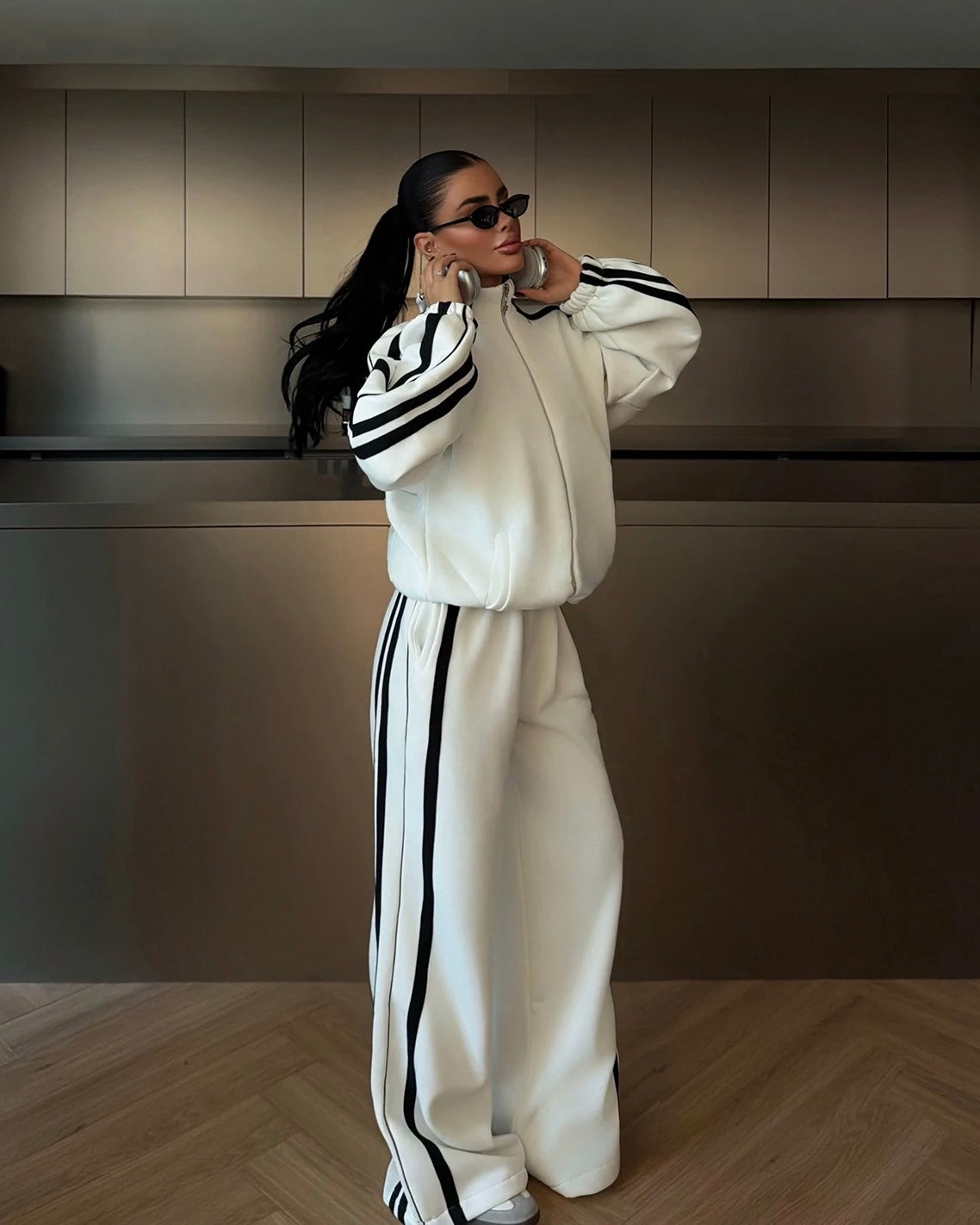Black Two-Piece Set with white Stripes | طقم قطعتين اسود بخطوط بيضاء