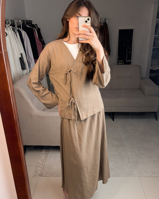 Khaki Linen Front-Tie Co-Ord Set | طقم كتان كاكي بربطات أمامية