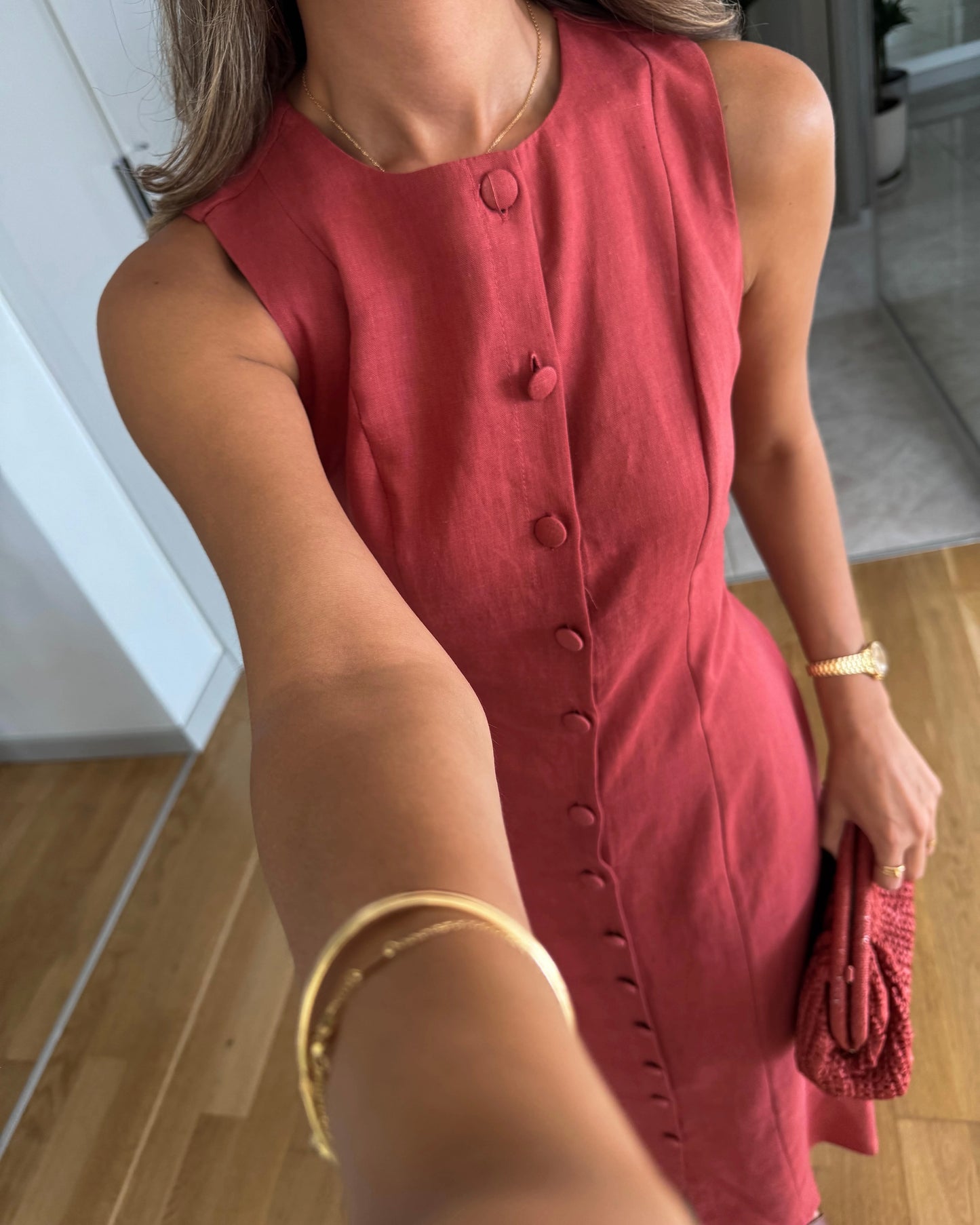 Terracotta Button-Down Linen Dress with Back Tie | فستان كتان كرميدي بأزرار أمامية وربطة من الخلف