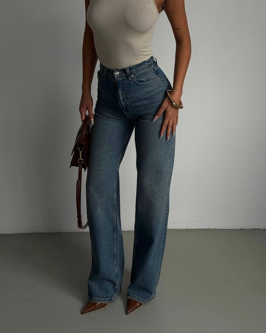 High-Rise Vintage Straight-Leg Denim Jean | جينز دنيم بقصّة مستقيمة عالية الخصر