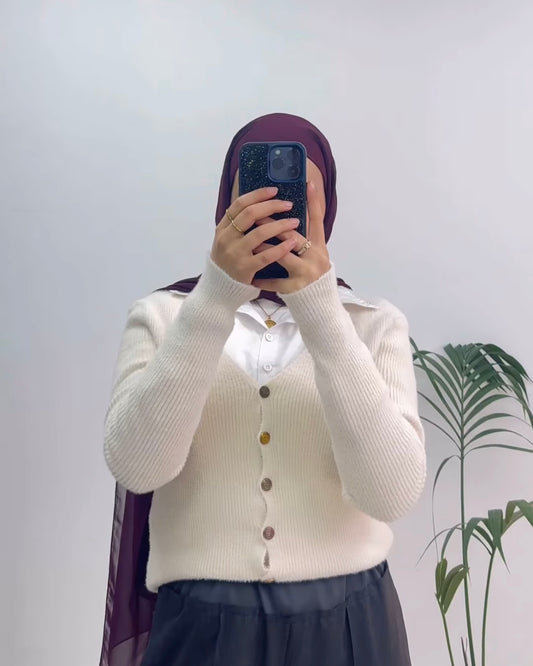 Soft Ribbed V-Neck Cardigan | كارديجان ناعم قبة V