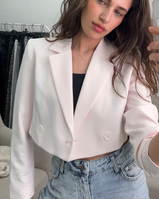 Light Pink Cropped Blazer | بليزر قصير باللون الوردي الفاتح