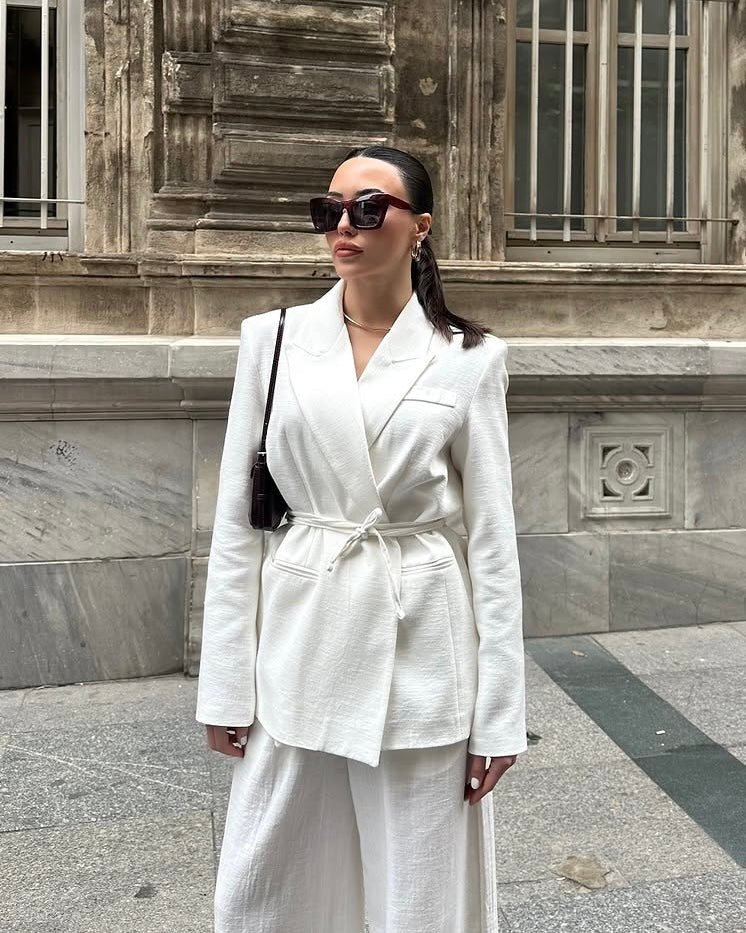 Ivory Linen Wrap Cinched Waist Suit Set | طقم كتان باللون السكري بتصميم لفّ من خصر