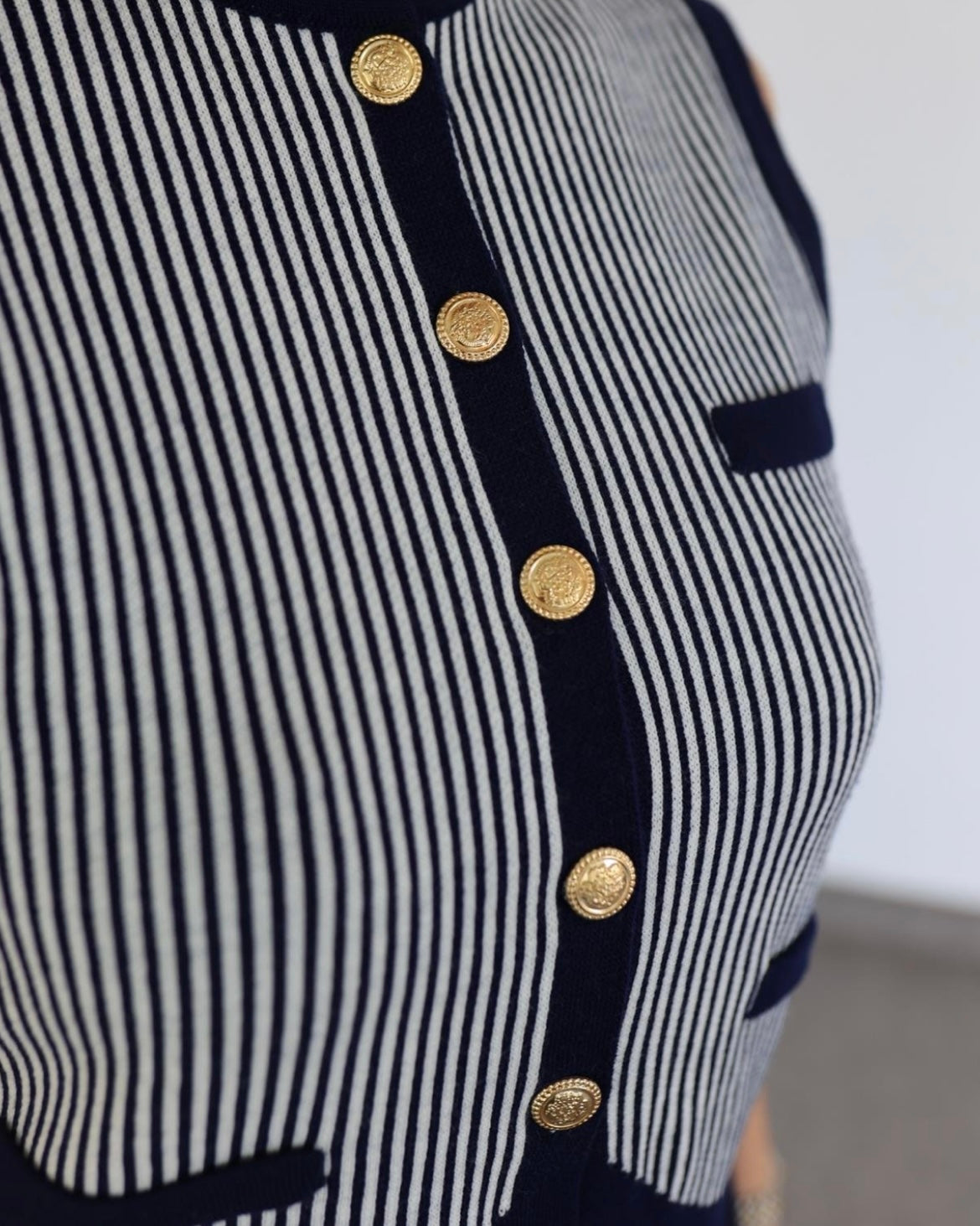 אפוד פסים כחול כהה