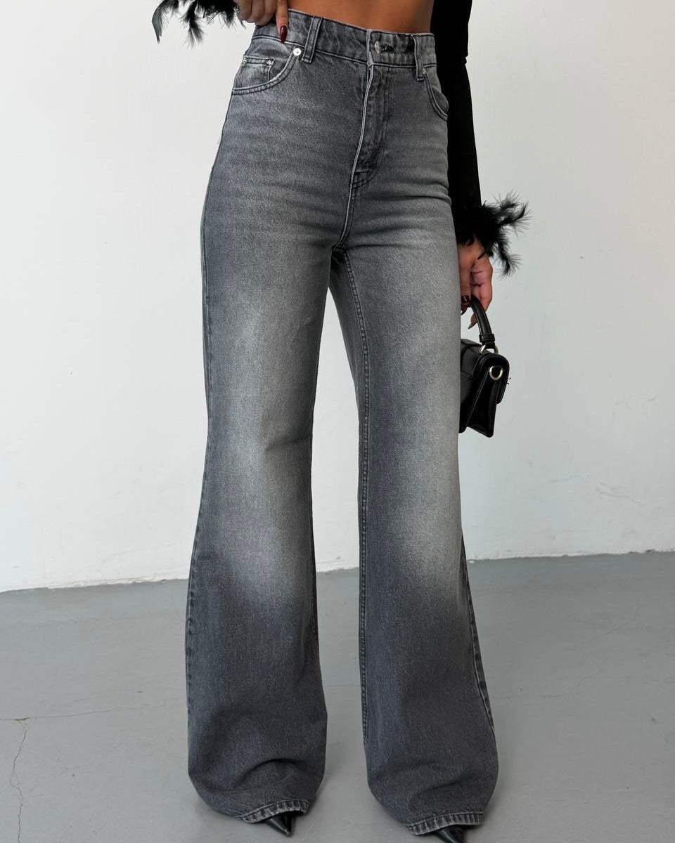 Grey Washed High-Waisted Wide-Leg Jeans | جينز رمادي بقصة واسعة وخصر عالي