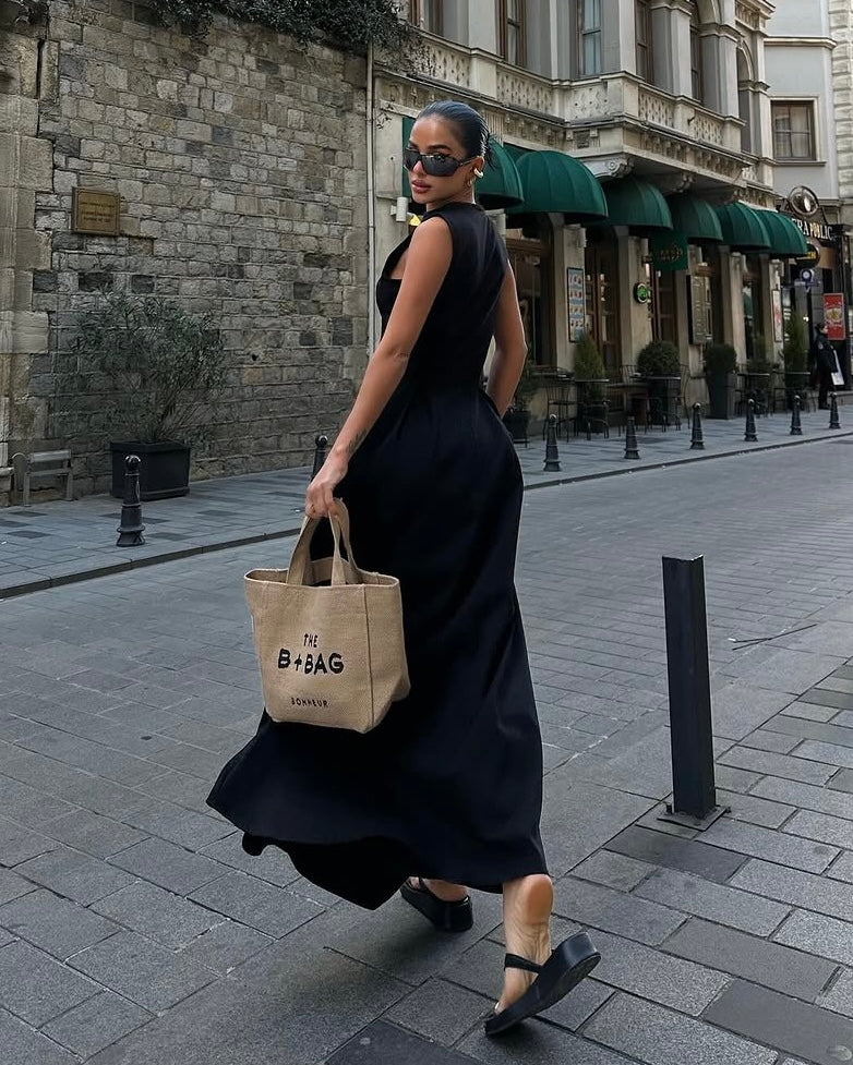 Elegant Black Zip Dress | فستان أسود أنيق بسحّاب أمامي