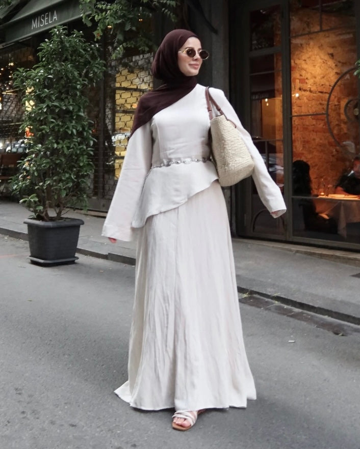Beige Asymmetric Linen Set | طقم كتان بلون بيج بقصة غير متماثلة
