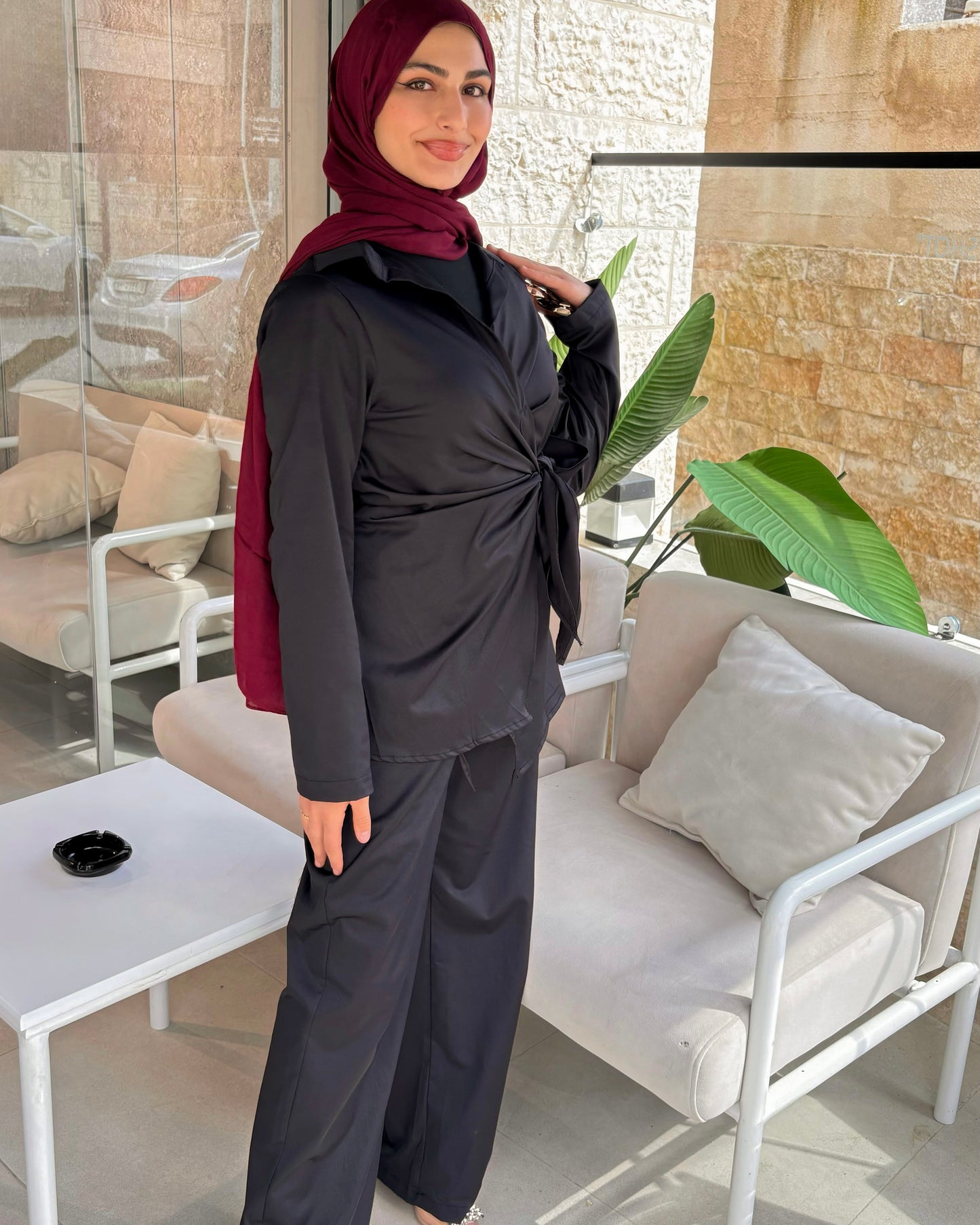 Black Wrap Blouse and Wide-Leg Pants Set | طقم بلوزة لفّ باللون الاسود مع بنطال واسع