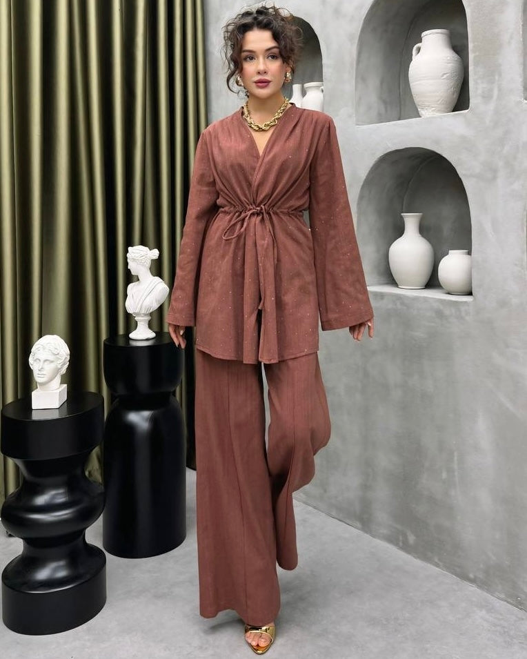 Terracotta Set with Rhinestones Embellishments | طقم كرميدي مزين بأحجار الراين