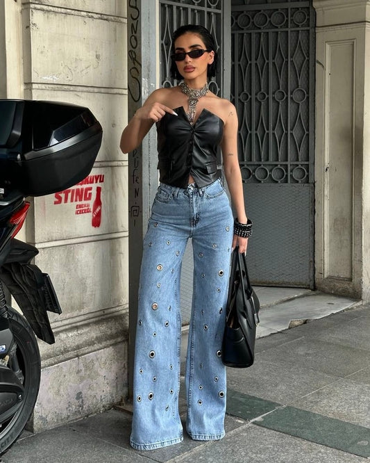 Studded Eyelet Wide-Leg Jeans | جينز واسع مع رينغات معدنية
