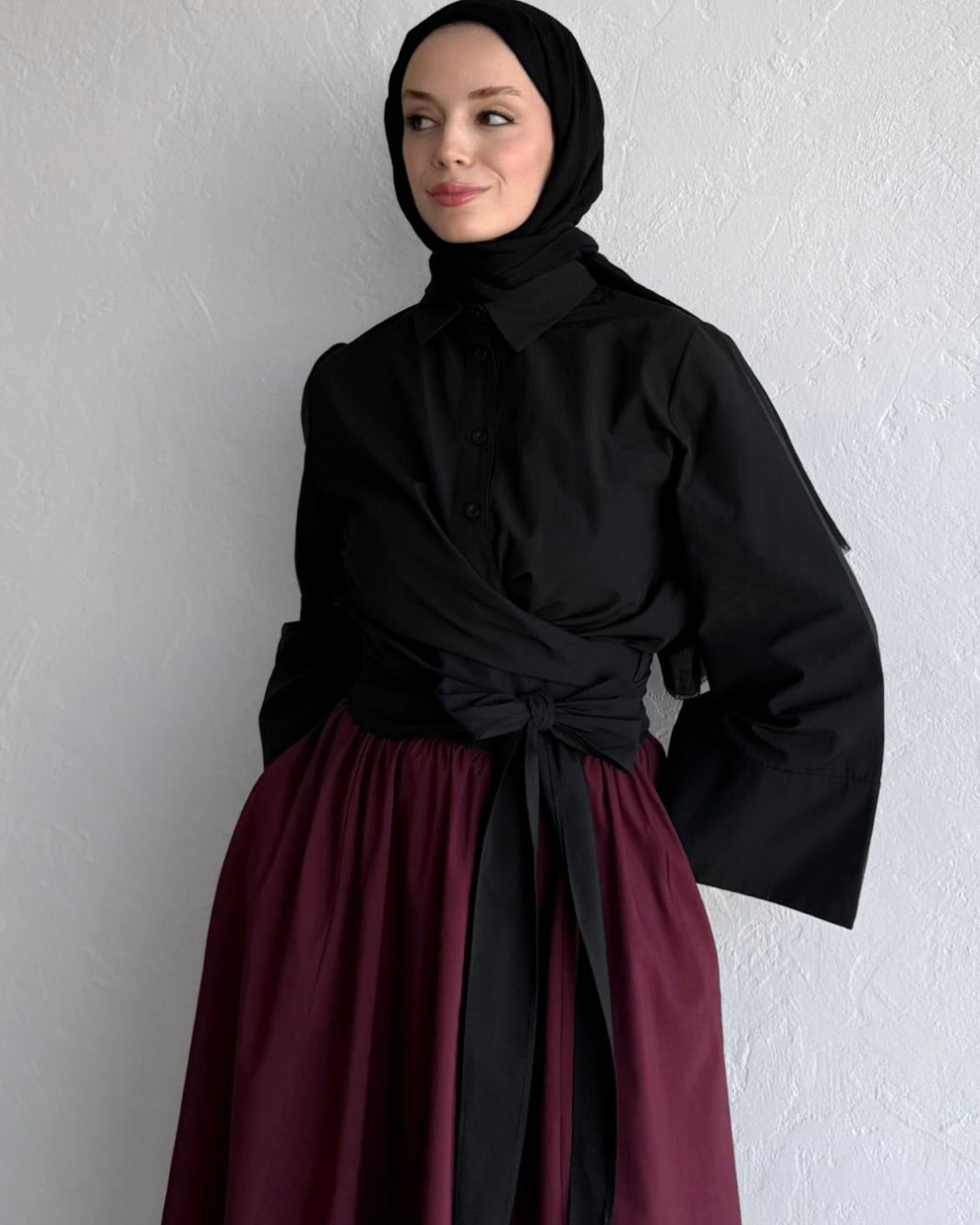 Black Side Knot Wrap Top | توب اسود ناعم بقصة لف وربطة جانبية