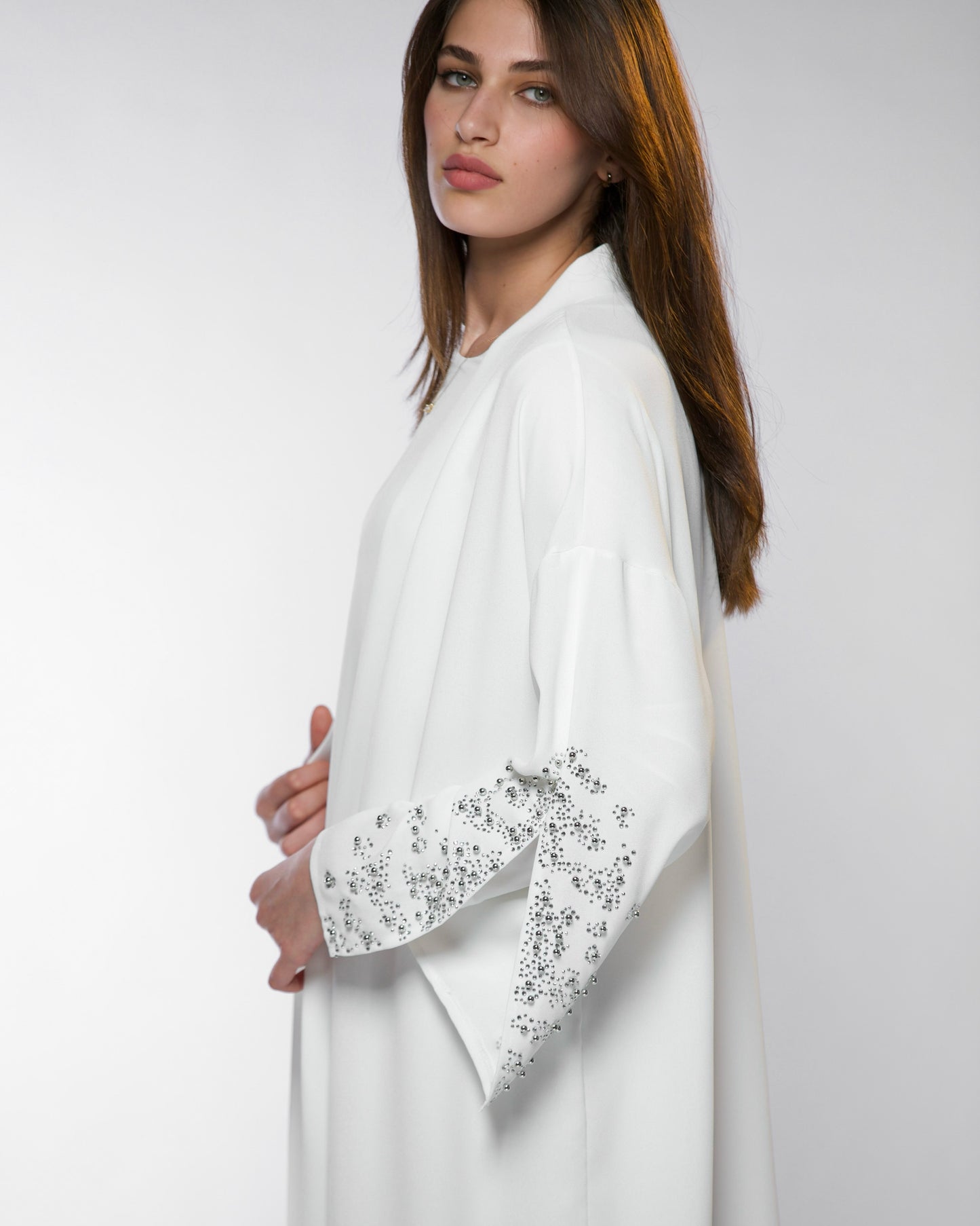 White Beaded Sleeve Abaya | عباية بيضاء بأكمام مزينة بالخرز