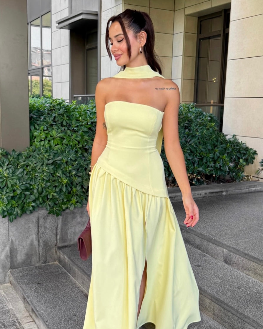Yellow Evening Strapless Dress with Elegant Back Tie | فستان أصفر سترابلس برباط خلفي أنيق وشال منسدل