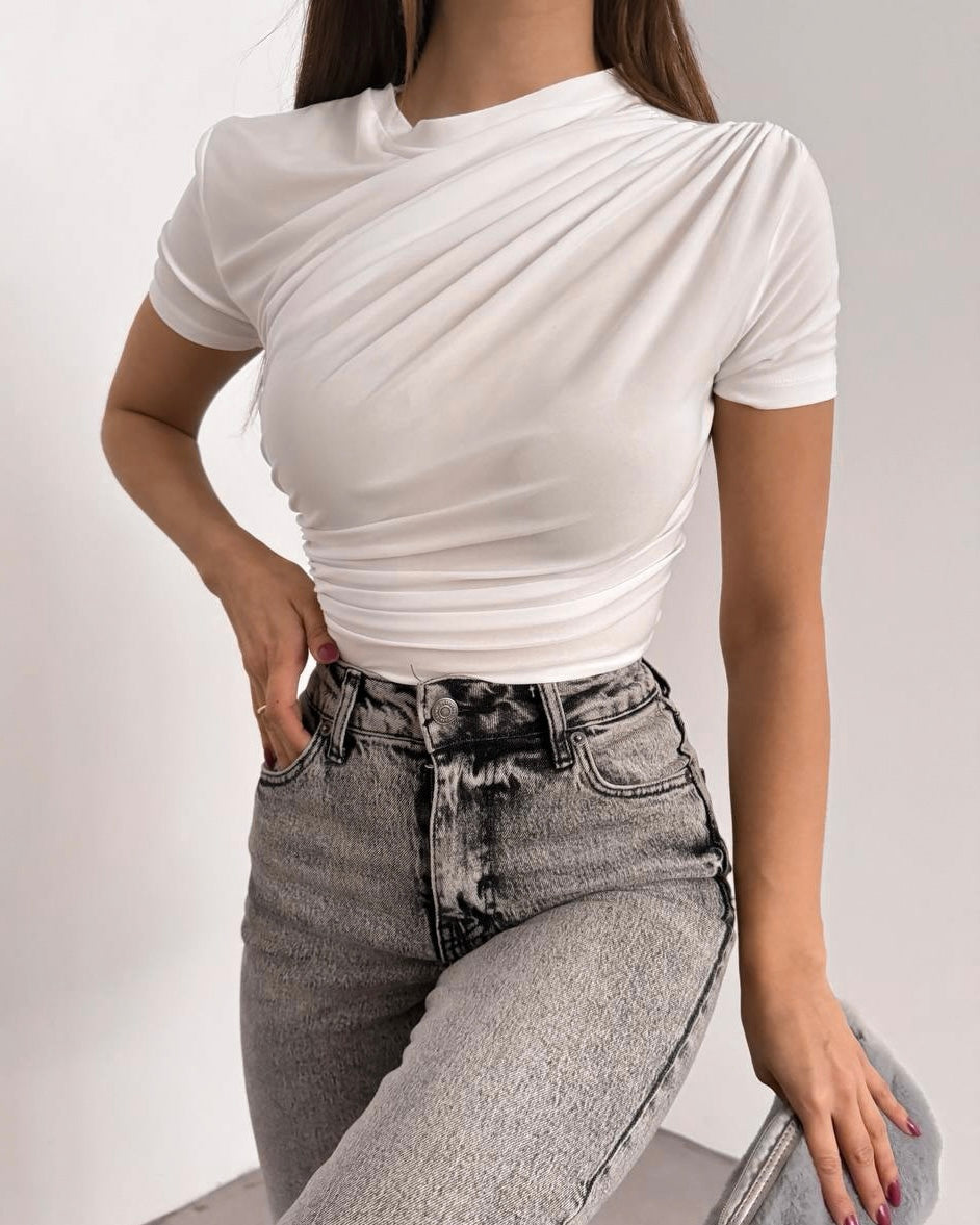 White Short Sleeve Draped Top | بلوزة بيضاء بقصة منسدلة وأنيقة