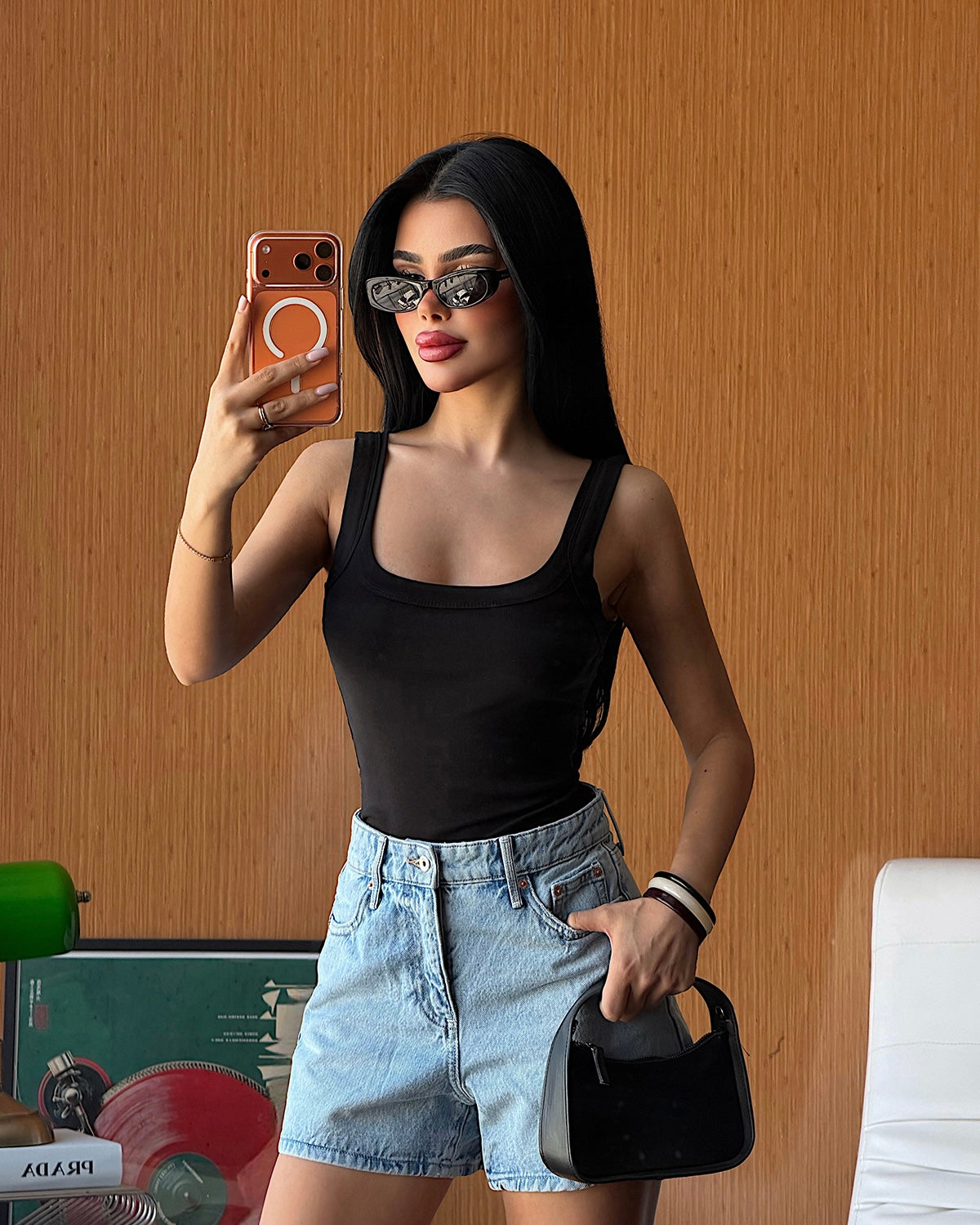 White Tank Top | تانك توب باللون الأبيض