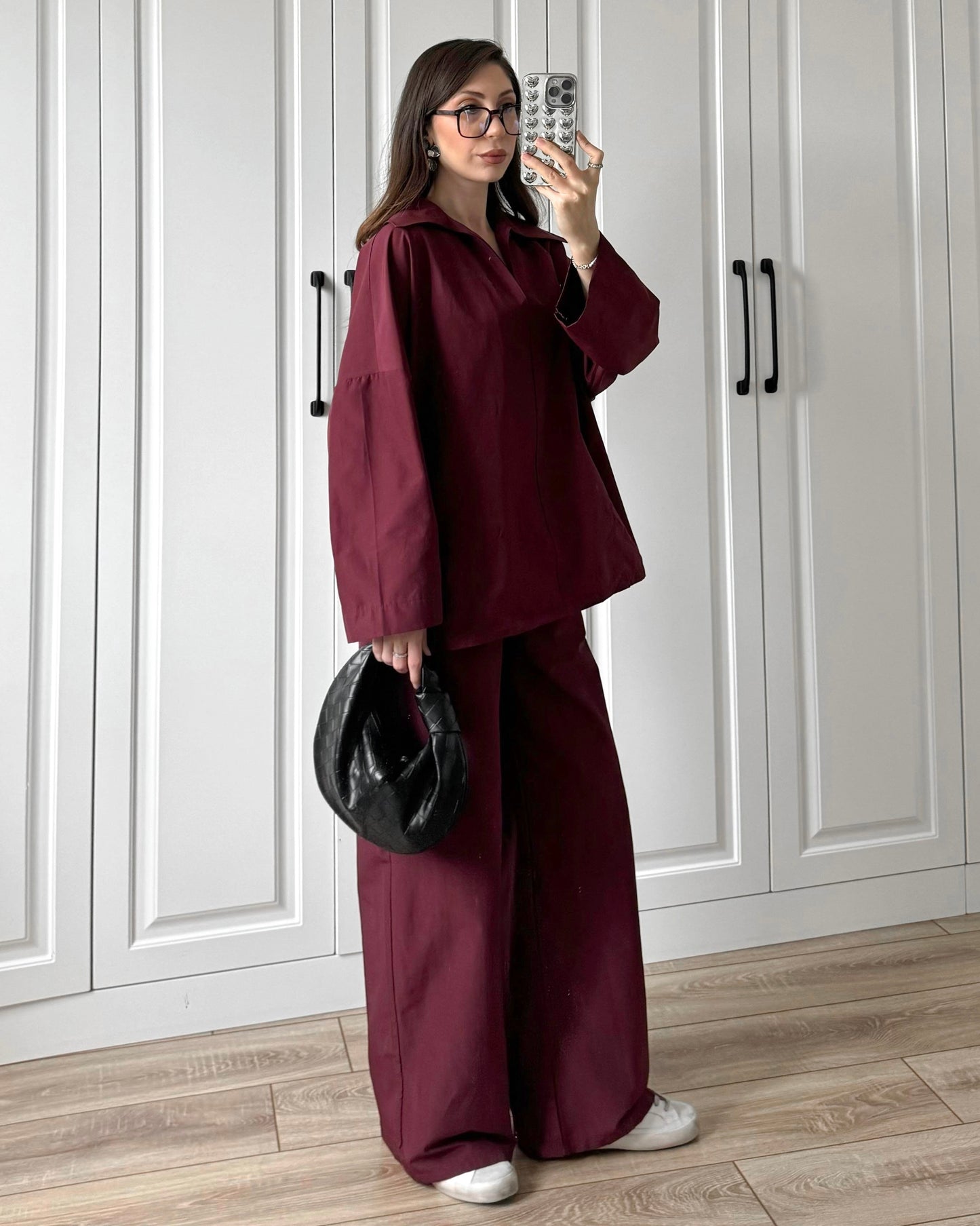 Burgundy V-Neck Set | V-طقم خمري بياقة على شكل