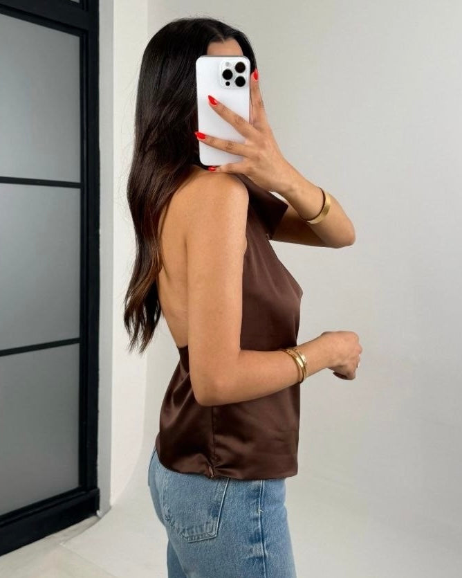 Brown sleeveless satin blouse | بلوزة ستان بني بدون أكمام