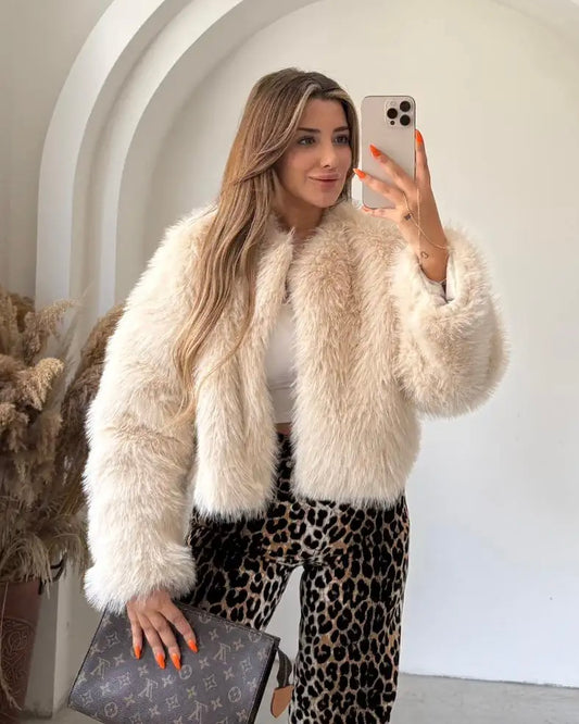 Beige Faux Fur Cropped Jacket | جاكيت فرو قصير باللون البيج