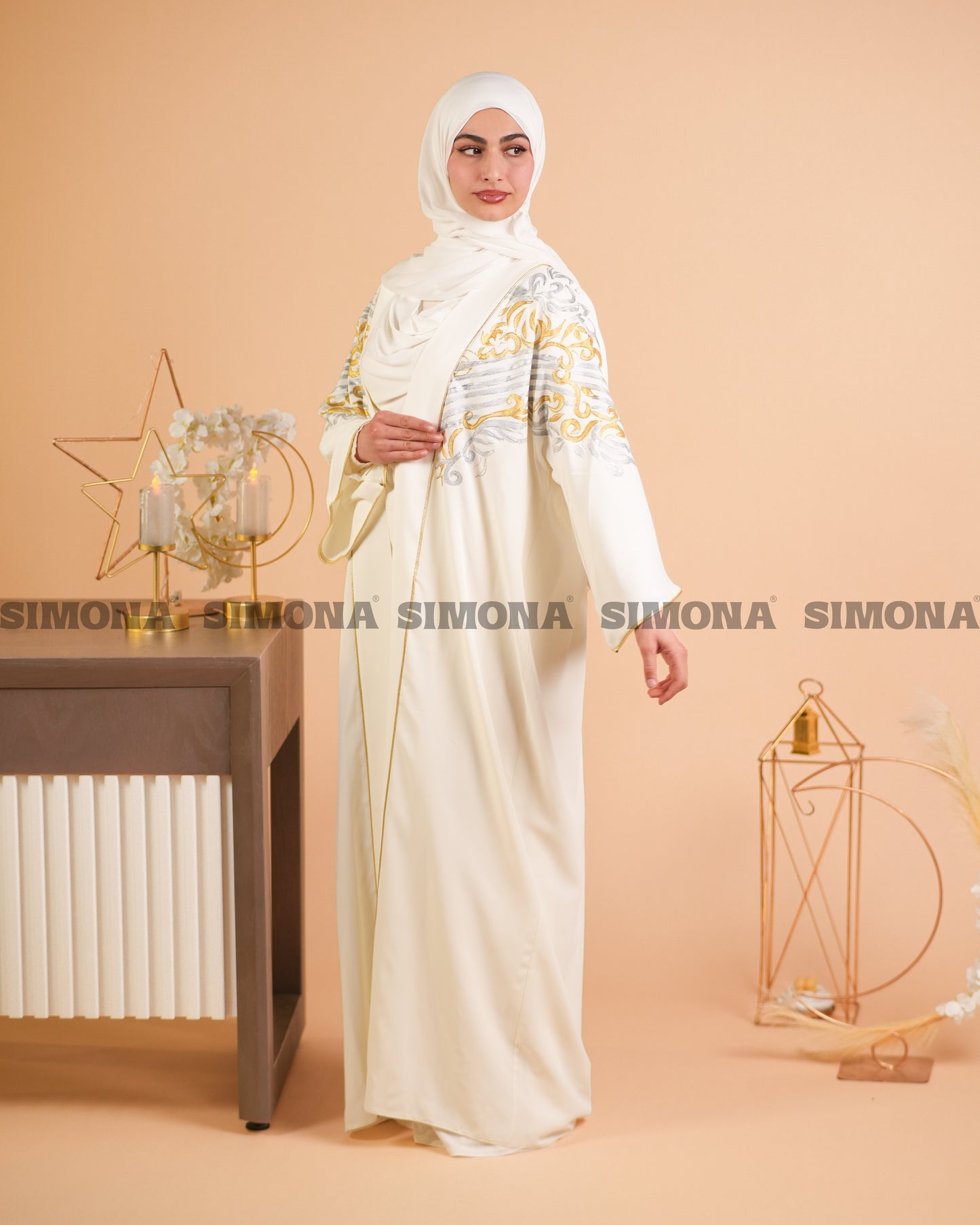 Elegant White Kaftan with Gold & Silver Embroidery on the Shoulders | قفطان أنيق باللون الأبيض مزين بتطريز ذهبي وفضي على الأكتاف