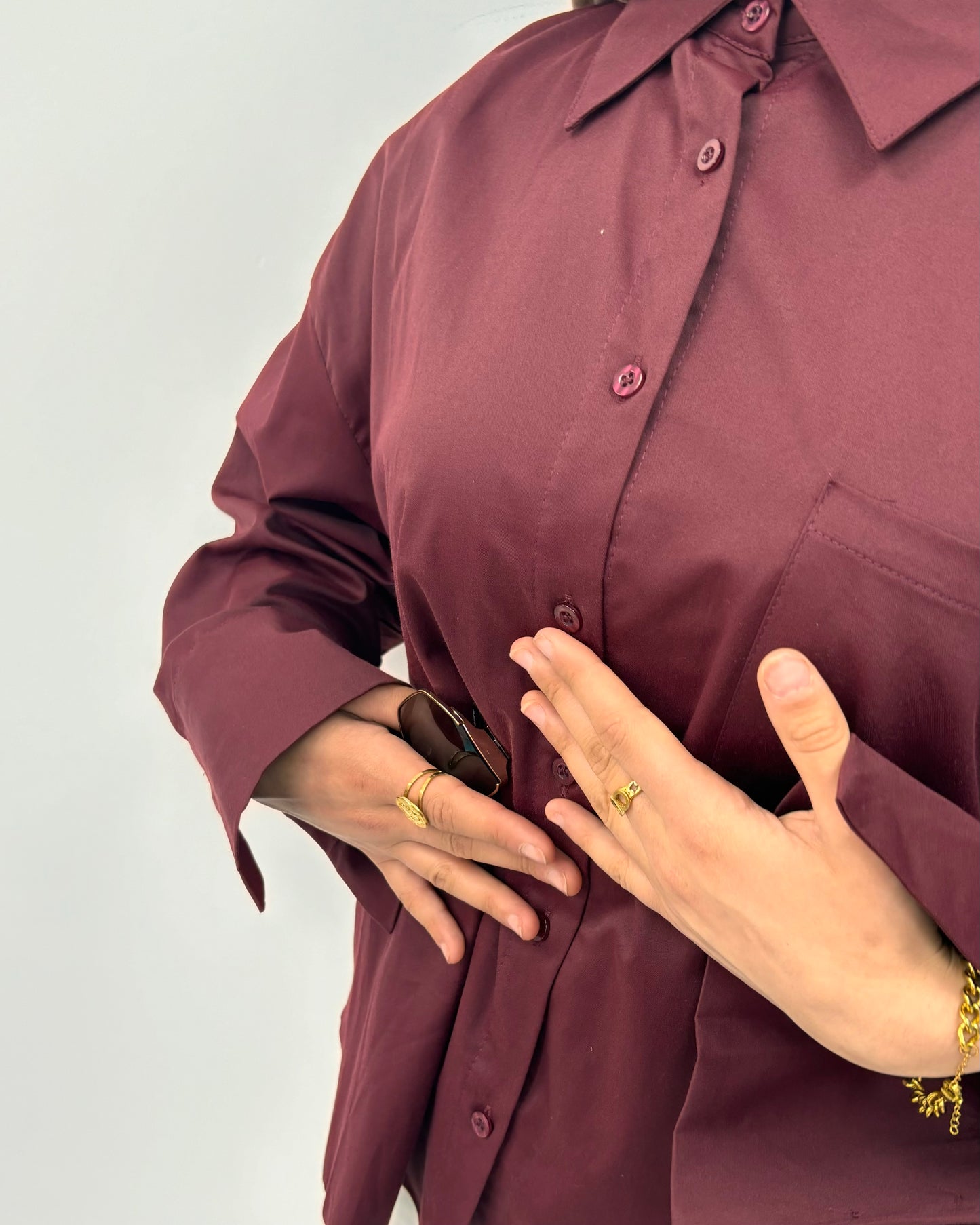 Burgundy Button-Up Shirt | قميص بأزرار أمامية بلون البيرغندي