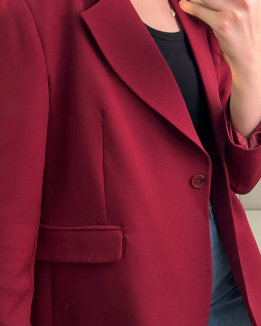 Maroon Luxe Blazer | بليزر فاخر بلون المارون