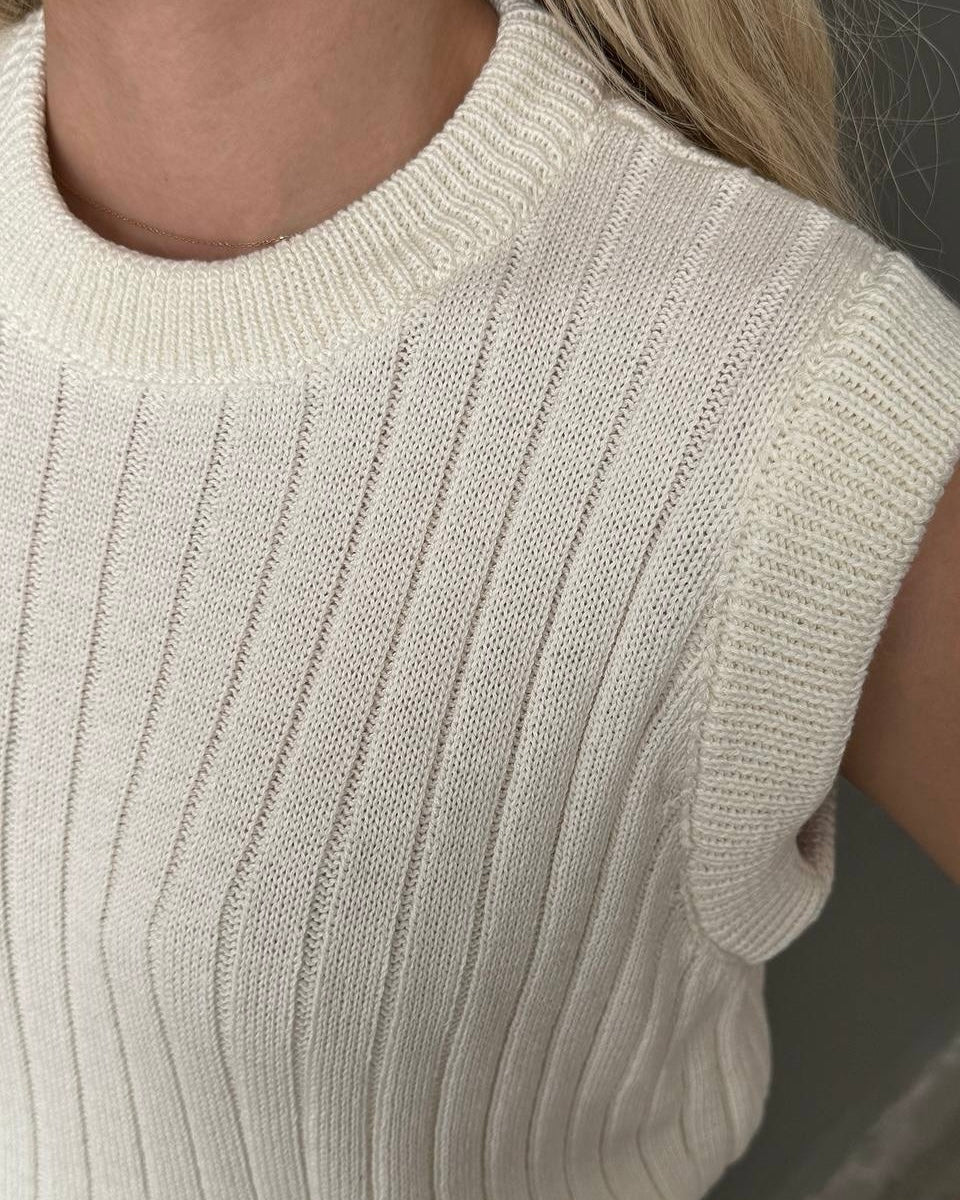 וסט סרוג מצולע