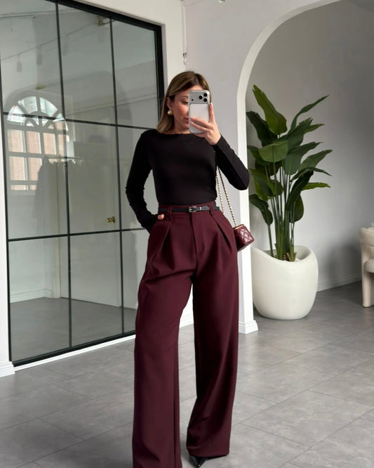 Maroon High Waisted Wide-Leg Trousers with Front Pleats & Slim Belt | بنطلون عالي الخصر مع ثنيات أمامية وحزام رفيع باللون الخمري