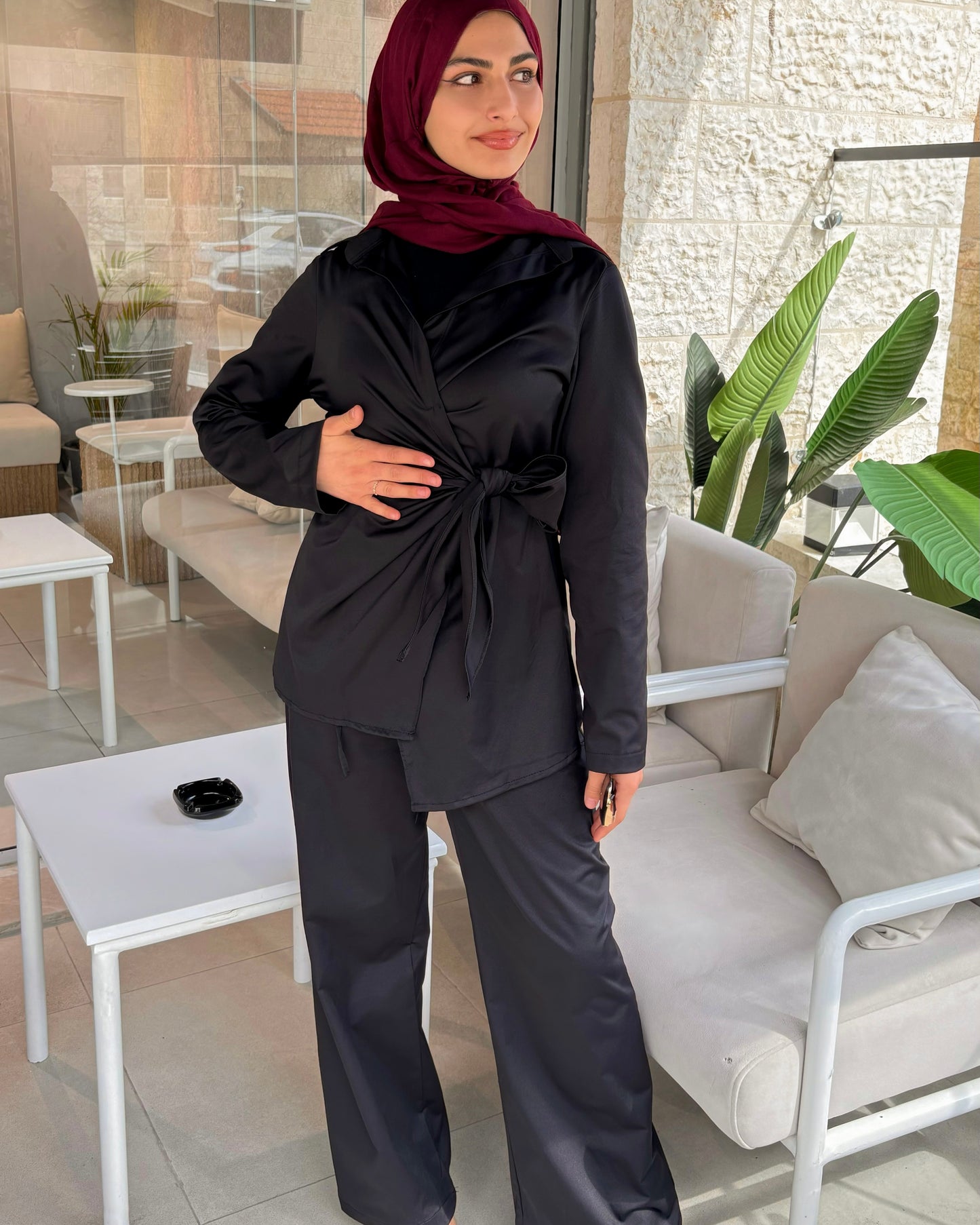 Black Wrap Blouse and Wide-Leg Pants Set | طقم بلوزة لفّ باللون الاسود مع بنطال واسع