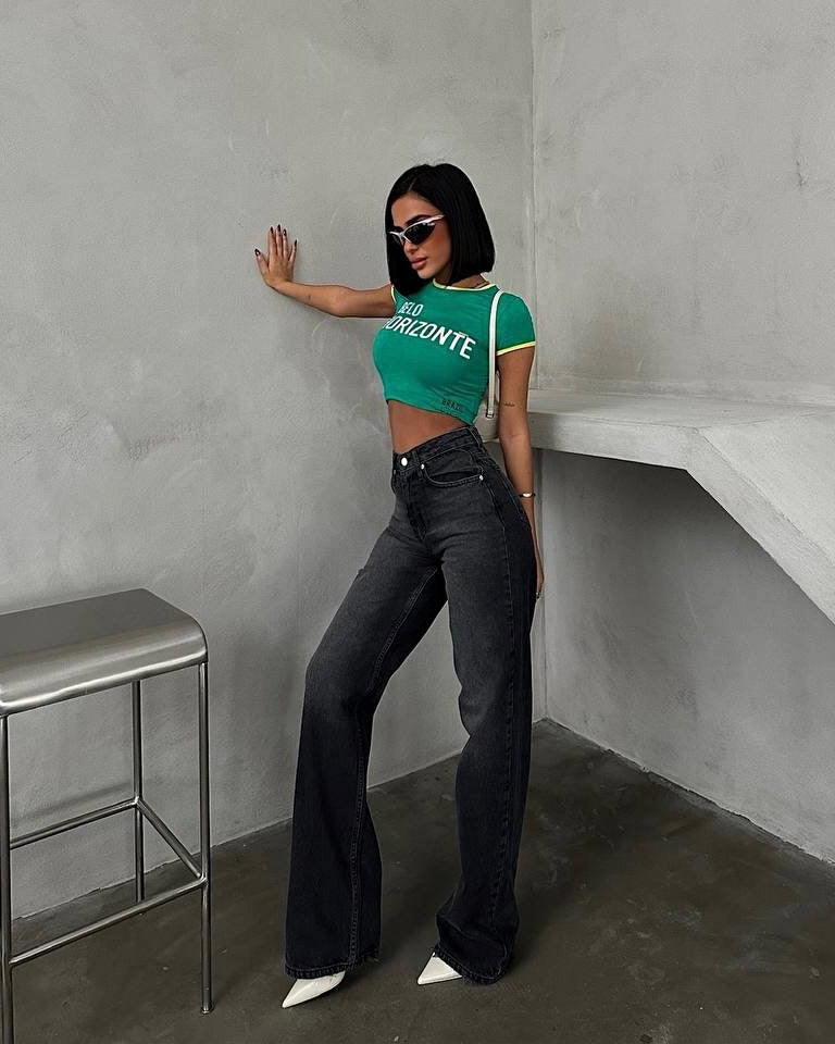 Black Straight Leg High-Waisted Jeans | جينز أسود واسع بخصر عالي