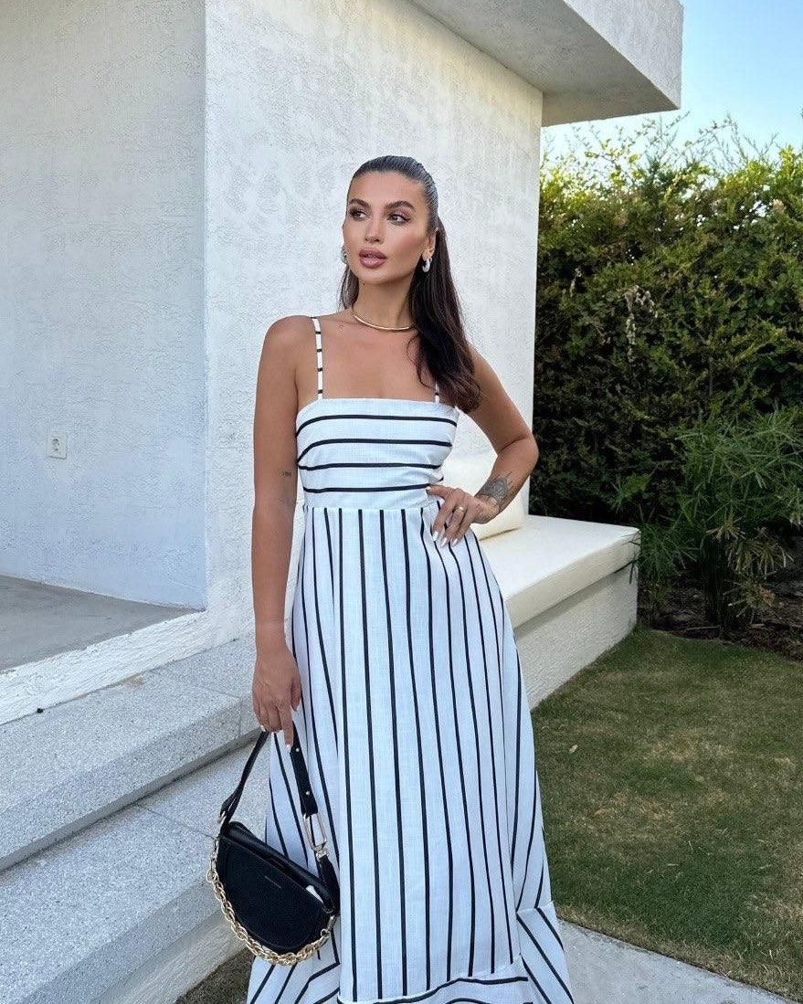 Feminine Striped Maxi Dress | فستان ناعم ماكسي مخطط