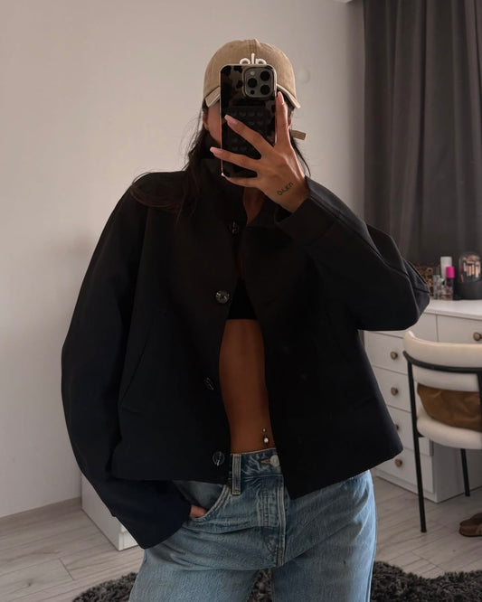 Cropped Black Button-Up Jacket | جاكيت قصير باللون الأسود مع أزرار أمامية