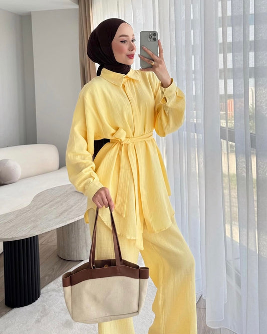 Yellow Button-Up Blouse and Wide-Leg Pants Set | طقم بلوزة بأزرار باللون الأصفر مع بنطال واسع