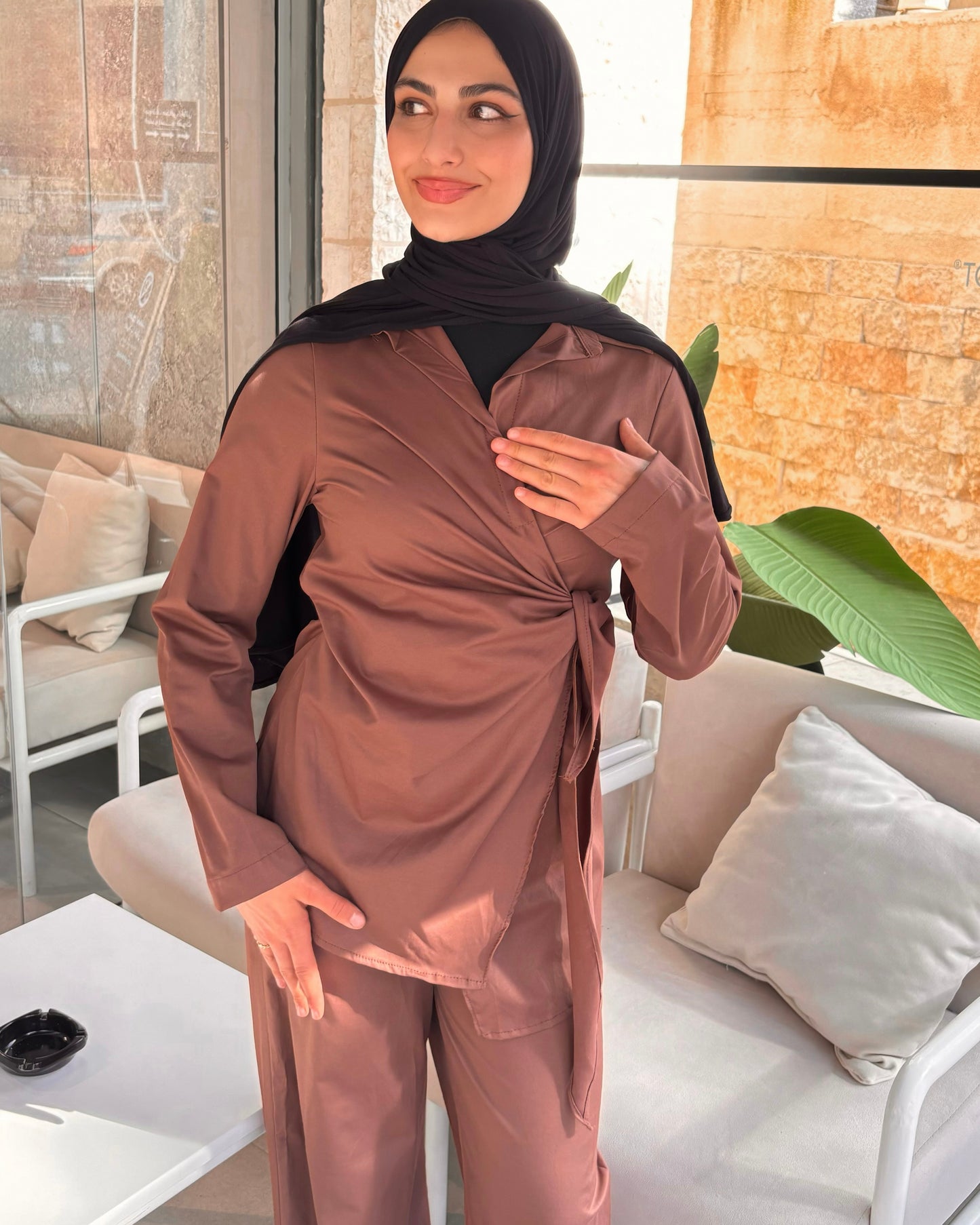 Brown Wrap Blouse and Wide-Leg Pants Set | طقم بلوزة لفّ باللون البني مع بنطال واسع