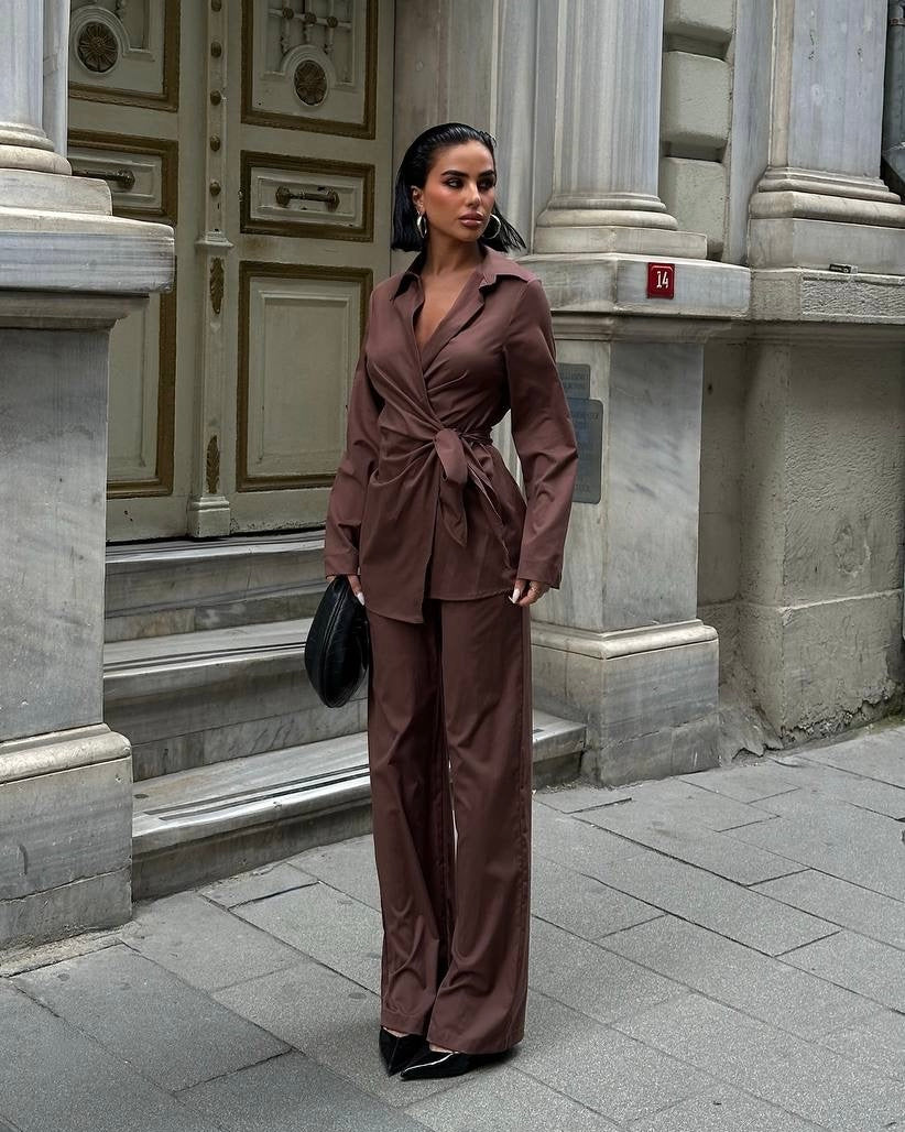 Brown Wrap Blouse and Wide-Leg Pants Set | طقم بلوزة لفّ باللون البني مع بنطال واسع