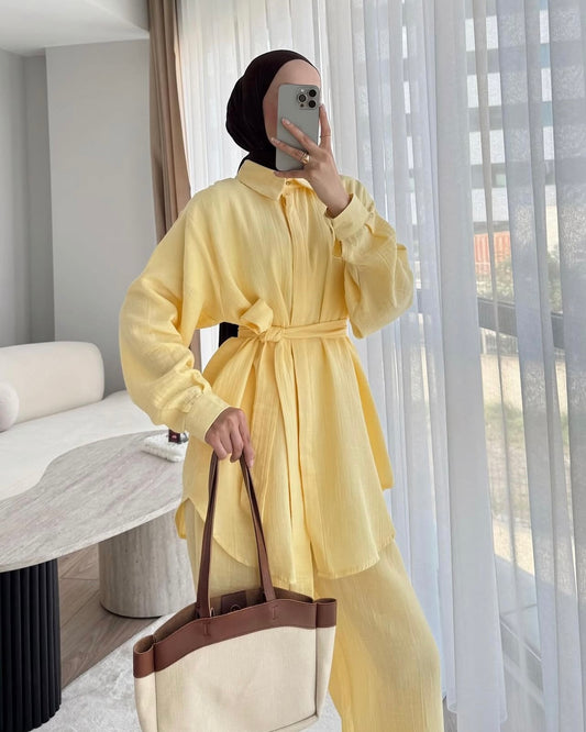Yellow Button-Up Blouse and Wide-Leg Pants Set | طقم بلوزة بأزرار باللون الأصفر مع بنطال واسع