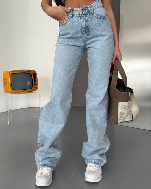 Ice Blue Classic Straight Denim Jeans | جينز فاتح بقصة مستقيمة كلاسيكية