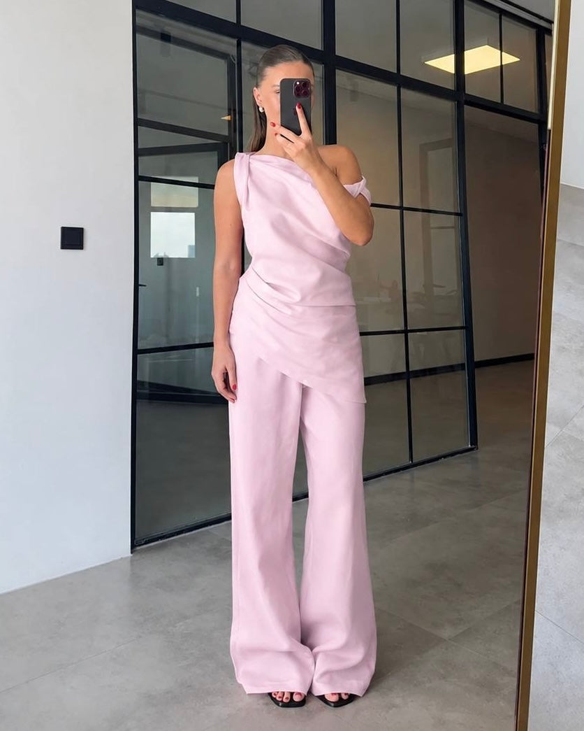 White One Shoulder Draped Top and Wide Leg Pants Set | طقم أبيض بكتف واحد مع توب ملفوف وبنطلون واسع