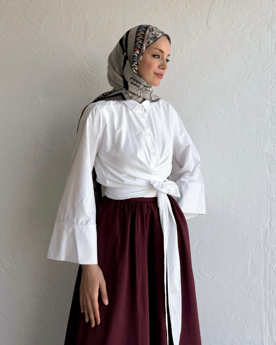 White Side Knot Wrap Top | توب ابيض ناعم بقصة لف وربطة جانبية