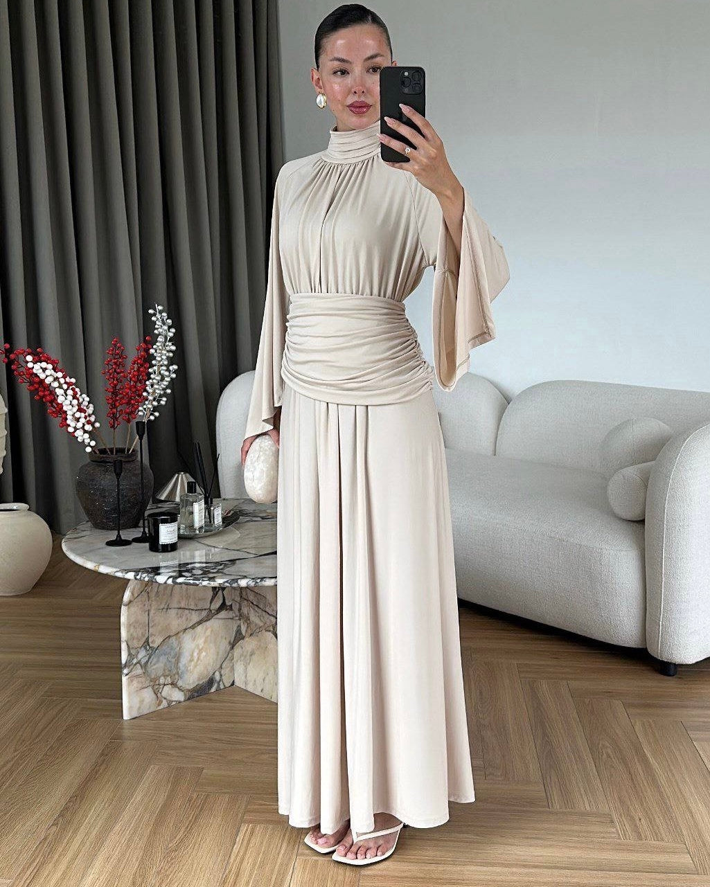 Elegant High Neck Maxi Dress with Ruched Waist & Flare Sleeves – Beige | فستان ماكسي نسائي أنيق بياقة عالية، خصر بكسرات وأكمام واسعة – بيج