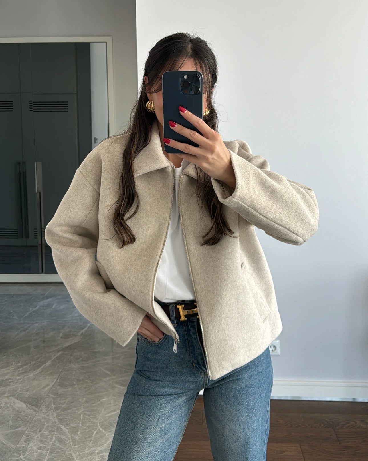 Light Beige Wool Jacket with Zipper and Side Pockets