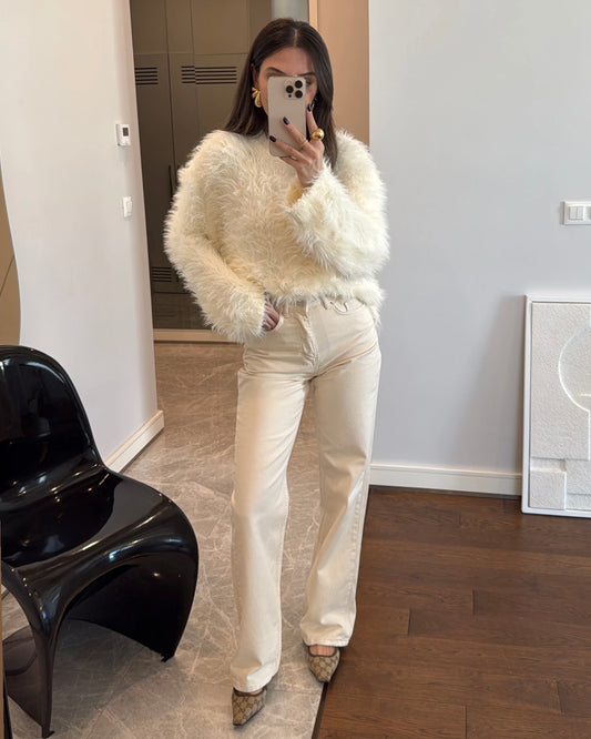 ג'ינס ג'ינס עם רגליים ישרות בצבע בז'