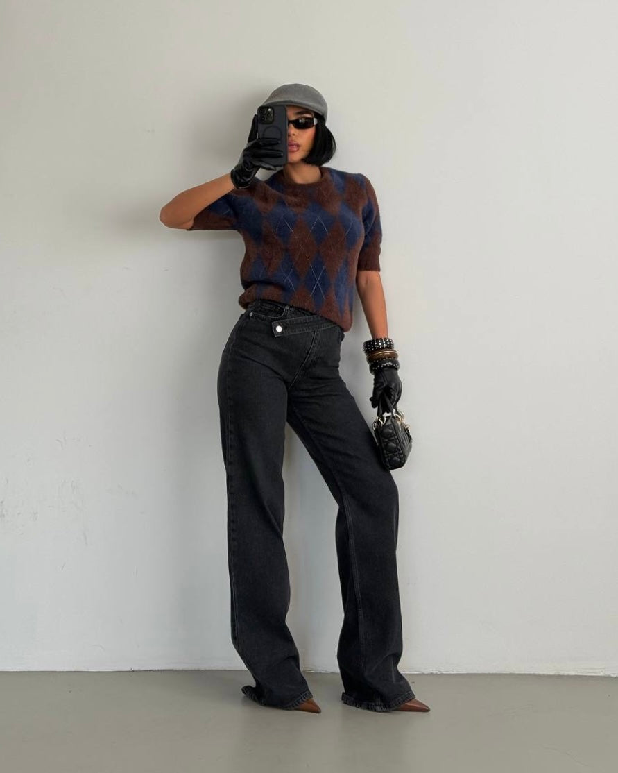 Black Asymmetric Waist High Rise Denim Jeans | جينز اسود بخصر عالي وتصميم خصر غير متماثل