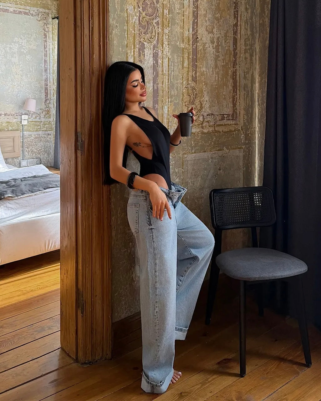 High-Waist Wide-Leg Denim Jeans | جينز ڤينتج خصر عالي لون فاتح